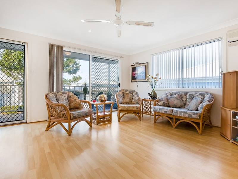 42/2 Saliena Avenue Lake Munmorah, NSW 2259-4