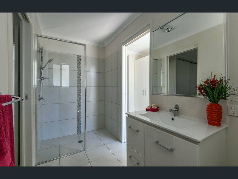 5/94 Twyford Street, Avoca QLD 4655  3