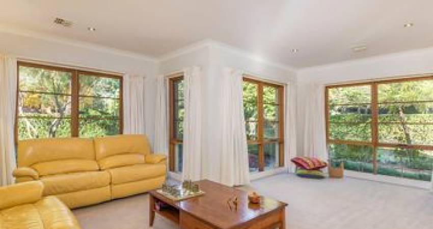 51 MacGregor Street, Deakin, ACT 2600-2