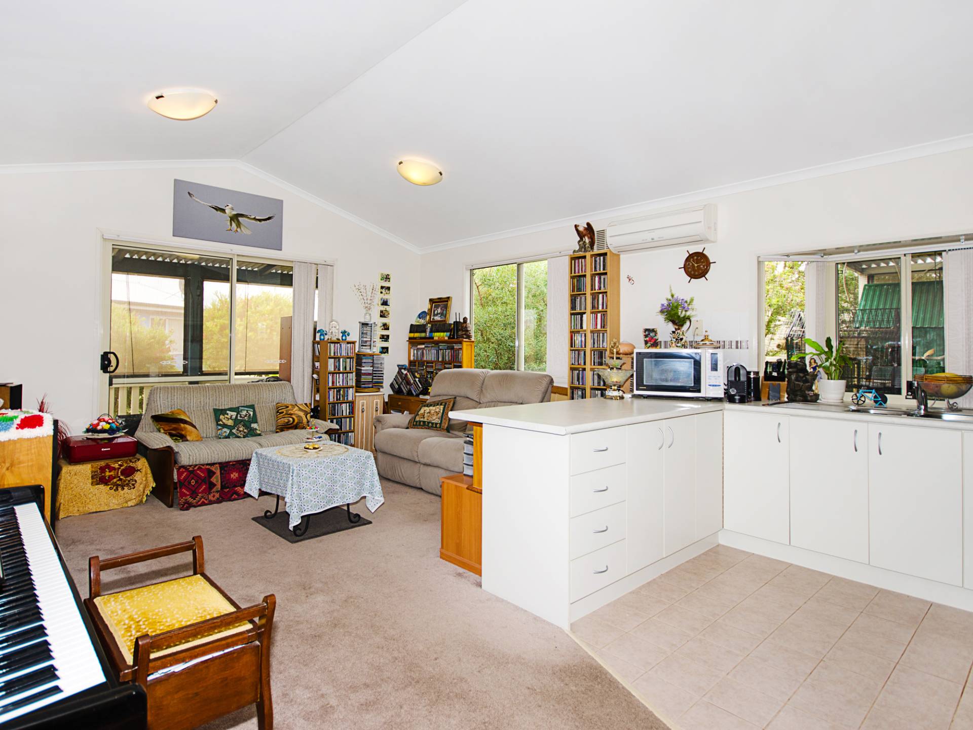 597 Kalamunda Rd, High Wycombe WA -3