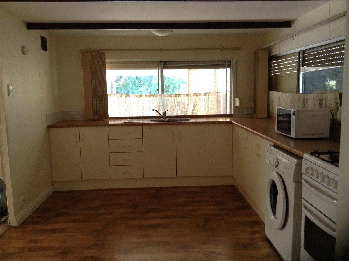 5 First Avenue Hillier SA 5116-2