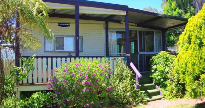5 Narelle Street, Ocean Lake Park, Bermagui, NSW 2546-1