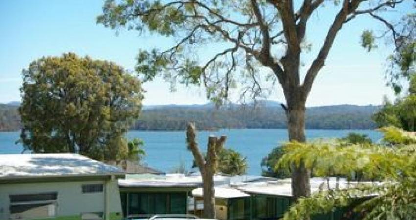 5 Narelle Street, Ocean Lake Park, Bermagui, NSW 2546-2
