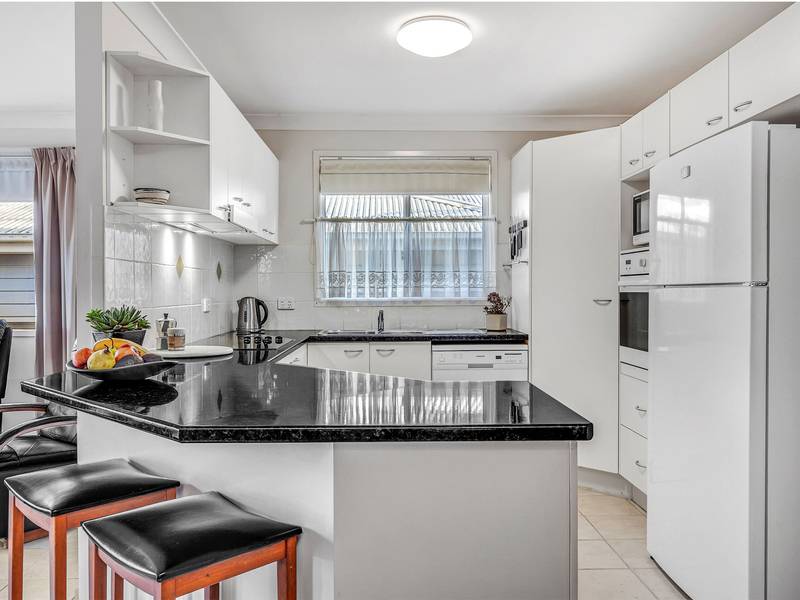 6/2 Saliena Lake Munmorah, NSW 2259-6