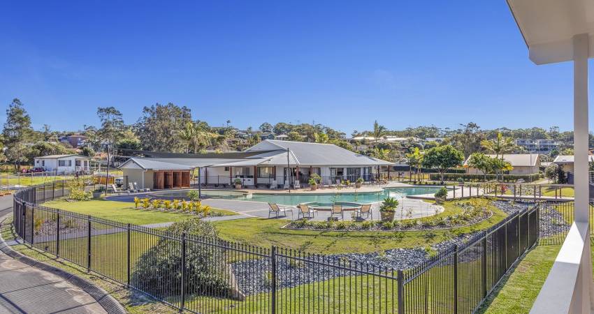 21 Red Head Road, Hallidays Point NSW 2430-1