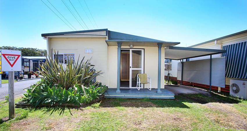 60 First Avenue Woolgoolga NSW 2456  1