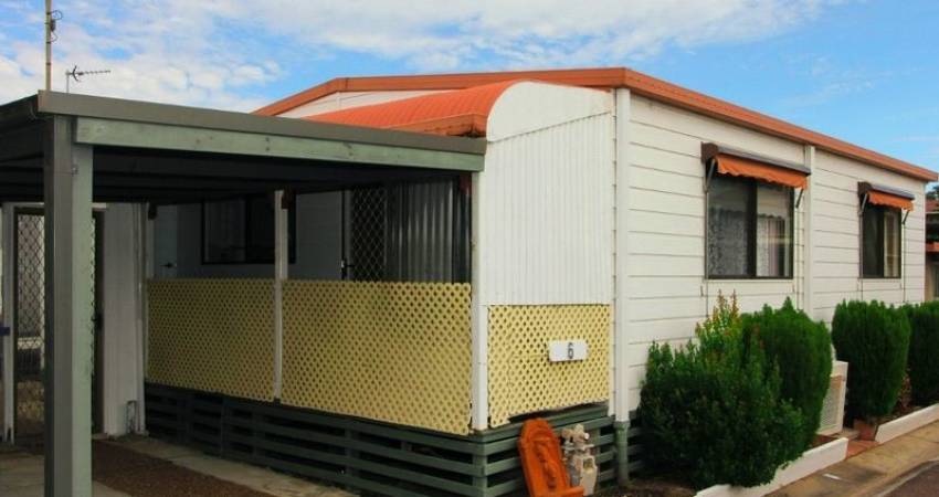 687 Pacific Highway, Belmont, NSW 2280 1