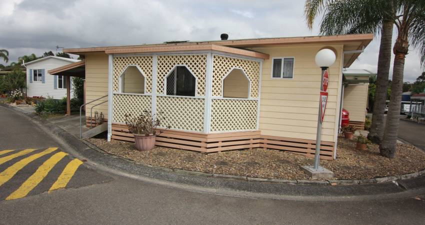 6 Second Avenue Green Point NSW 2251-1