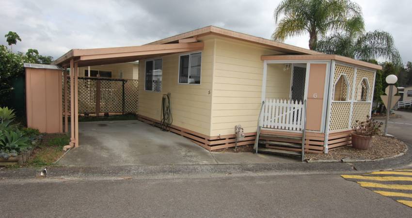 6 Second Avenue Green Point NSW 2251-2