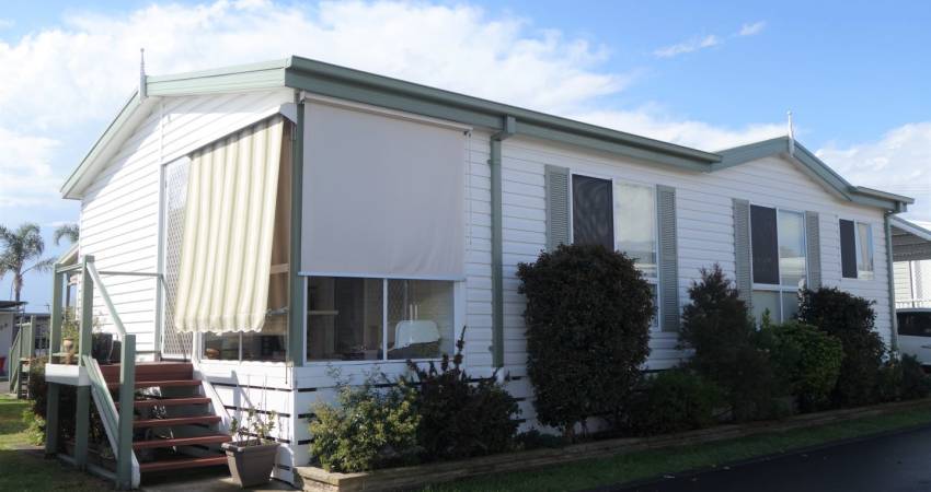 8/14th Avenue, 120 Osborne Parade Warilla NSW 2528 -1