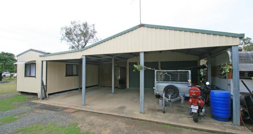 81 Pharlap Parade Branyan QLD 4670 -2