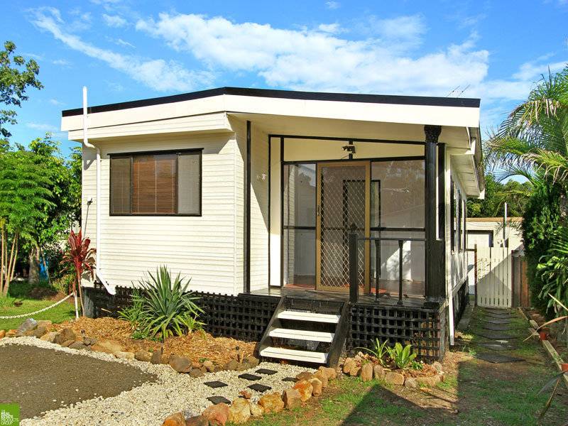 8/4 Woodrow Place, Figtree, NSW 2525 2