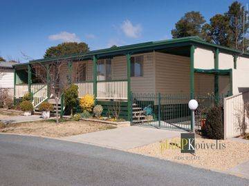 89 Banksia Drive, Symonston, ACT 2609 1