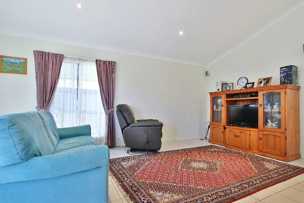 9	102A Moores Pocket Rd, Moores Pocket QLD 4305 1