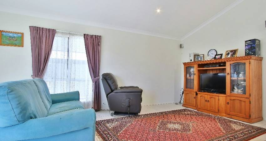 9	102A Moores Pocket Rd, Moores Pocket QLD 4305 1