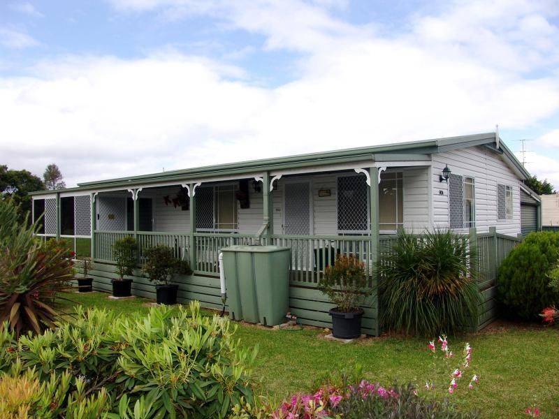 90/1 Woodrow Pl, Figtree NSW 2525 2