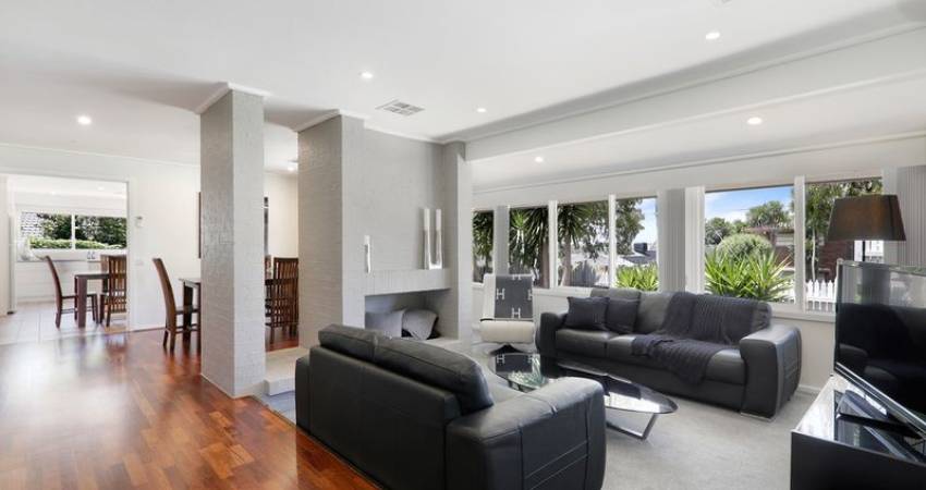 939 Ferntree Gully Road, Wheelers Hill, Vic 3150 2