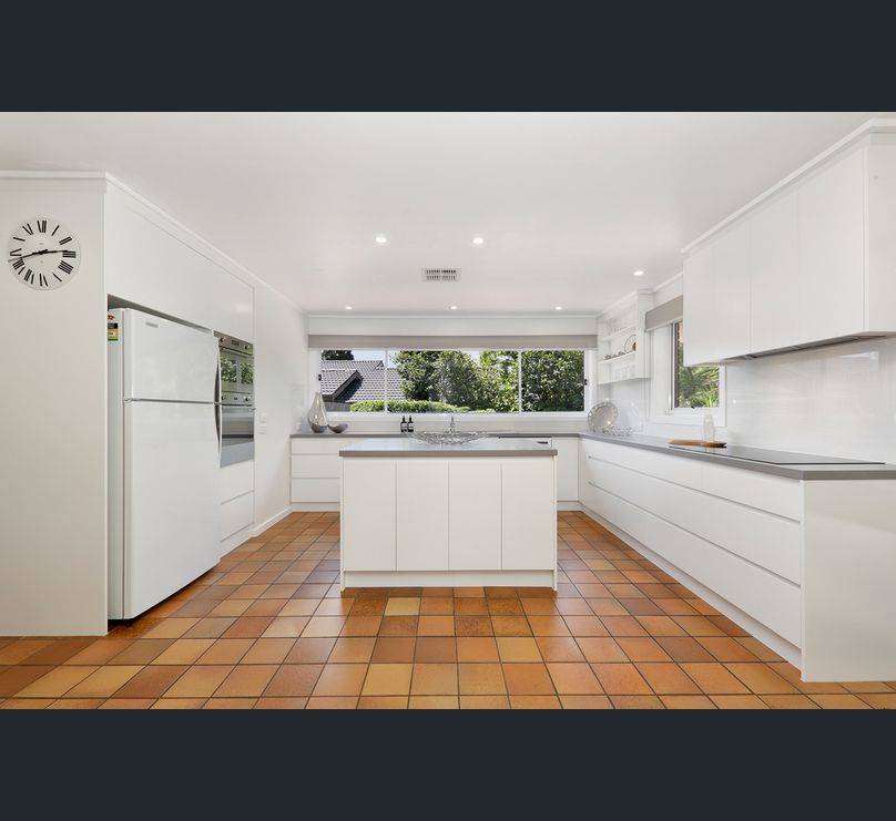 939 Ferntree Gully Road, Wheelers Hill, Vic 3150 1