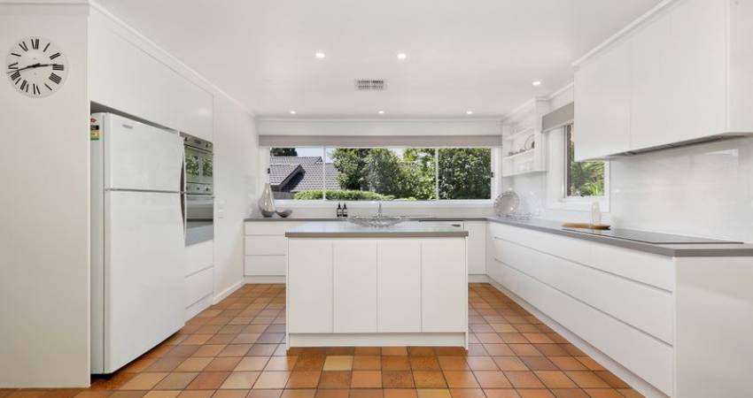 939 Ferntree Gully Road, Wheelers Hill, Vic 3150 1