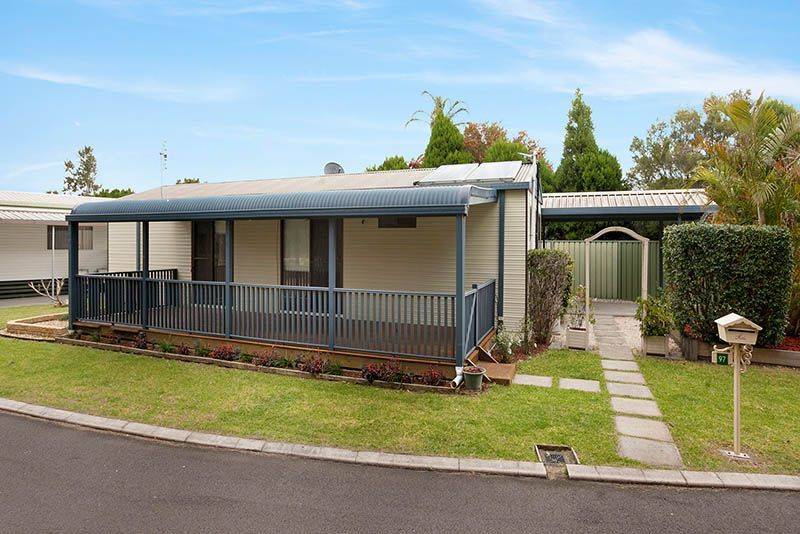 97 Casuarina Crescent Kanahooka NSW 2530-1