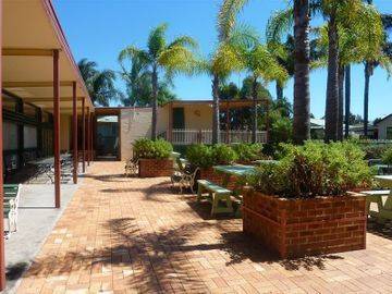 9 Willow Crescent, Kanahooka, NSW 2530-2