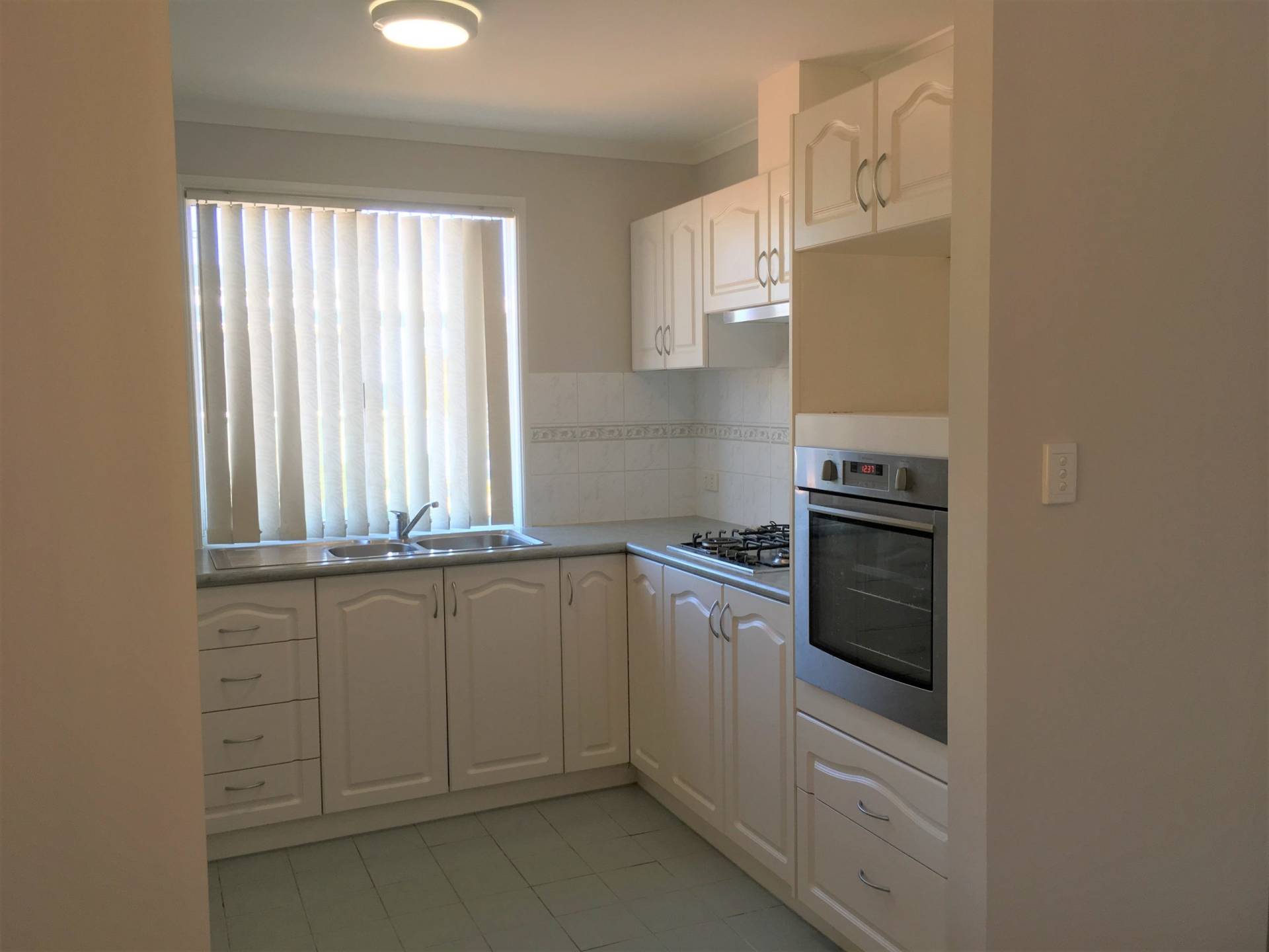 597 Kalamunda Rd, High Wycombe WA -7