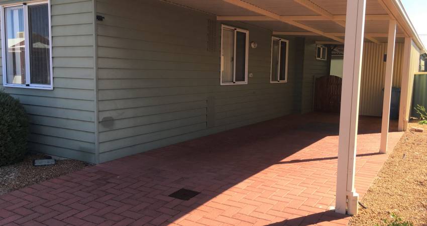 597 Kalamunda Rd, High Wycombe WA -6