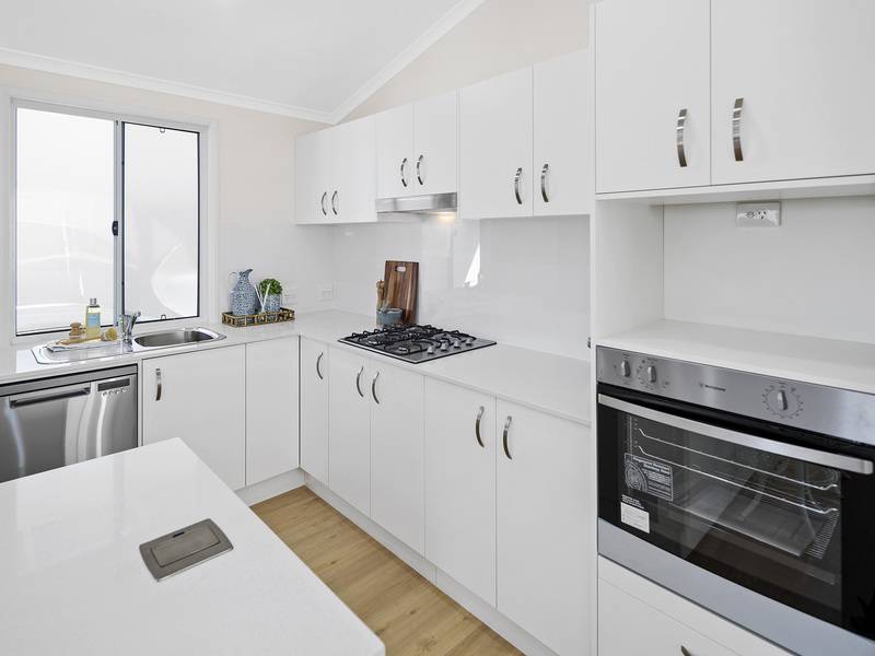 102/1 Norman Street Lake Conjola, NSW 2539-5