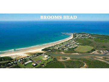 Brooms Head, NSW 2463 2