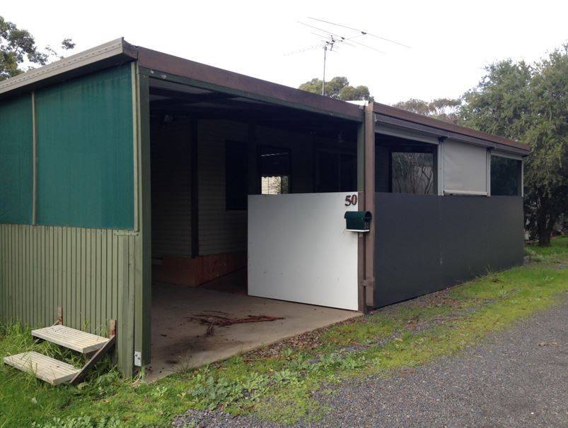 Cabin 50 Westside Caravan Park Yarrawonga VIC 3730 2