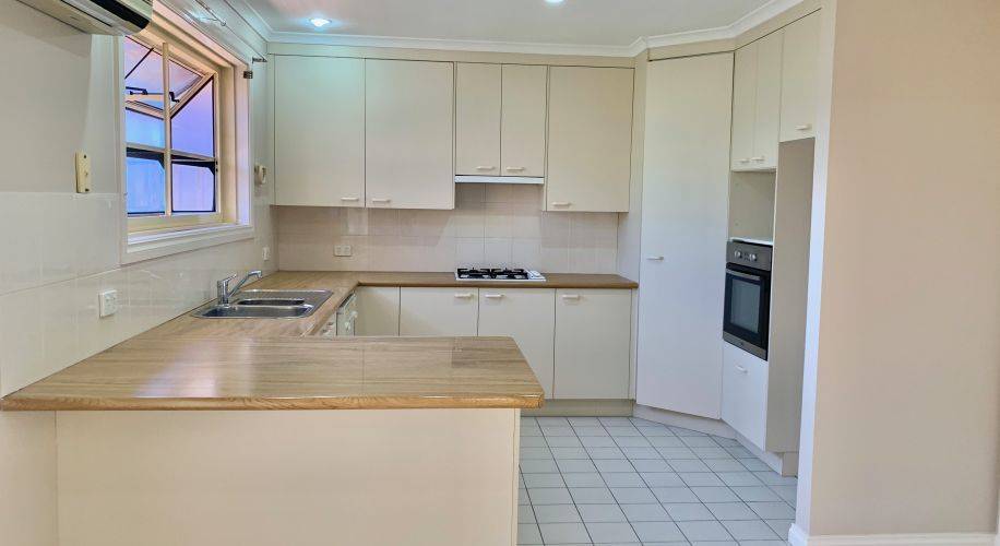 84 BORONIA CRESCENT Erina NSW 2250-4