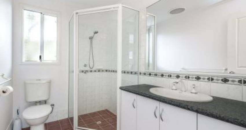 597 Kalamunda Rd, High Wycombe WA -6