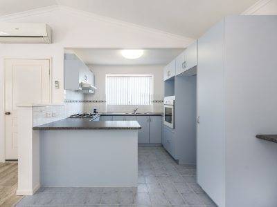 597 Kalamunda Rd, High Wycombe WA -3