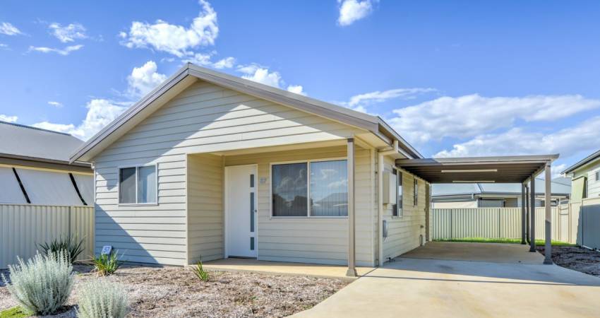 19-51 Warral Road West Tamworth, NSW 2340 1
