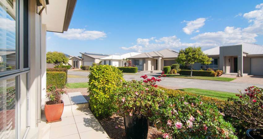 1 Halcyon Way, HOPE ISLAND, QLD 4212 6