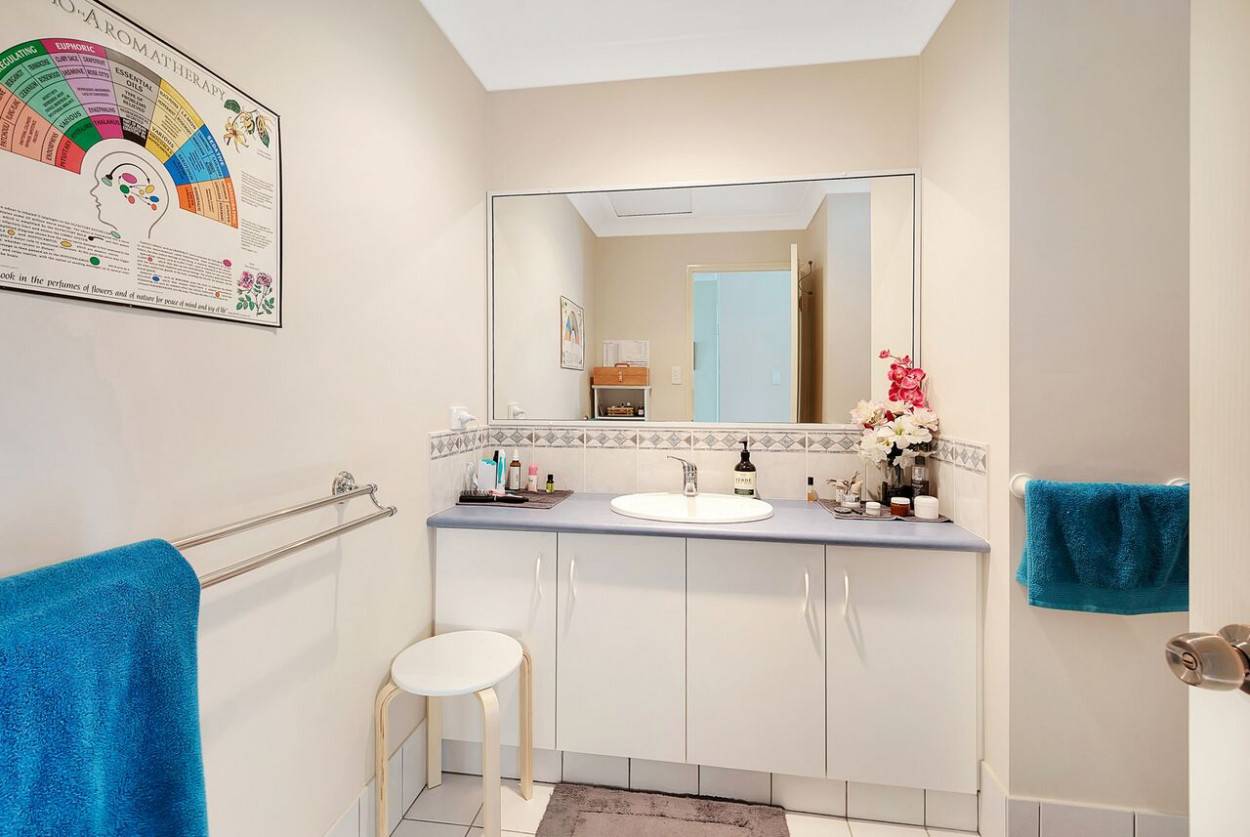 530 Bridge St, Wilsonton QLD 4350 1