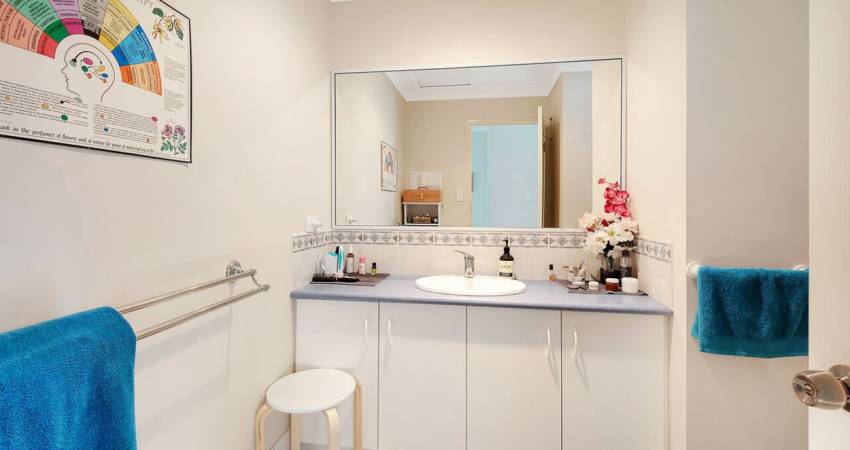 530 Bridge St, Wilsonton QLD 4350 1