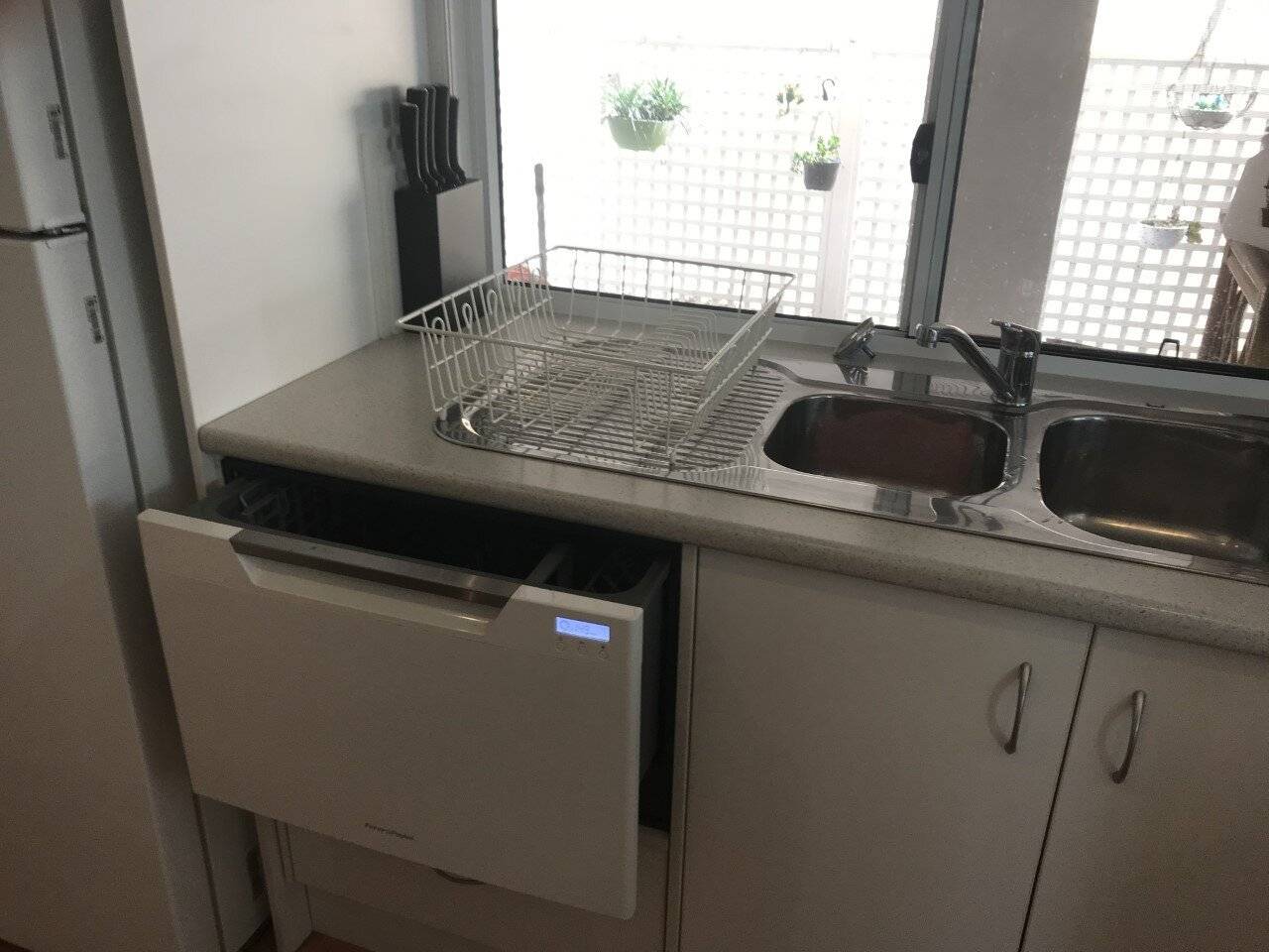 1A GORDON CLOSE, ANNA BAY, NSW, 2316 5