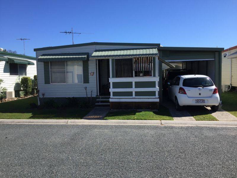 Sandstone Point, Qld 4511 1