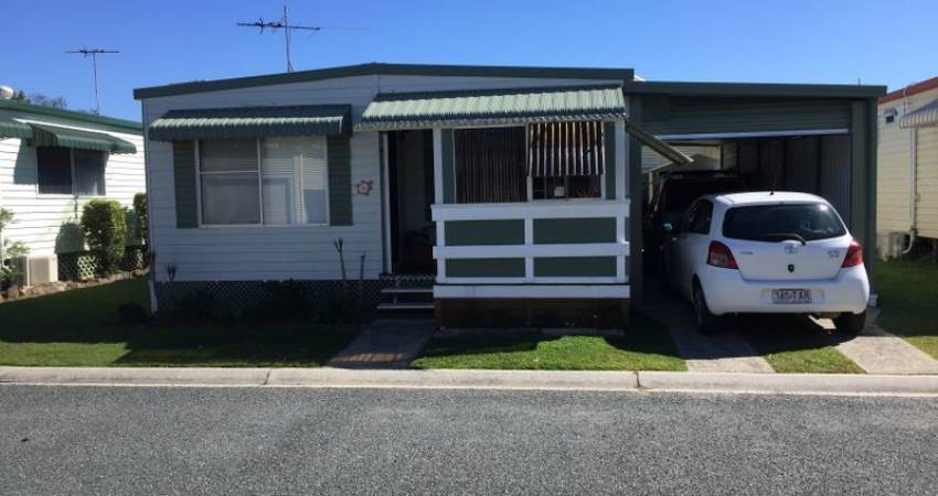 Sandstone Point, Qld 4511 1