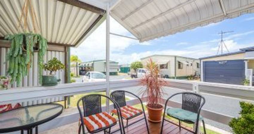Sandstone Point, Qld 4511 2