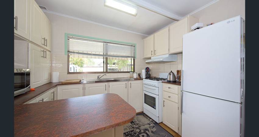 Sandstone Point, Qld 4511-5