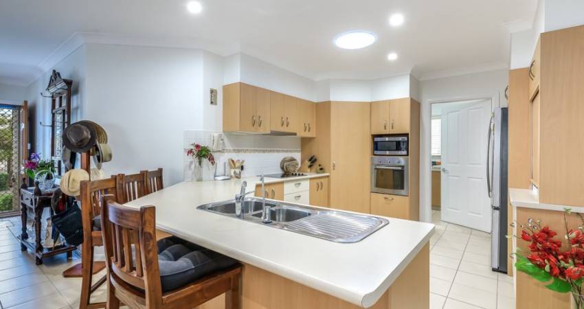 18/1 McKenzie Dr, Highland Park QLD 4211 - 7