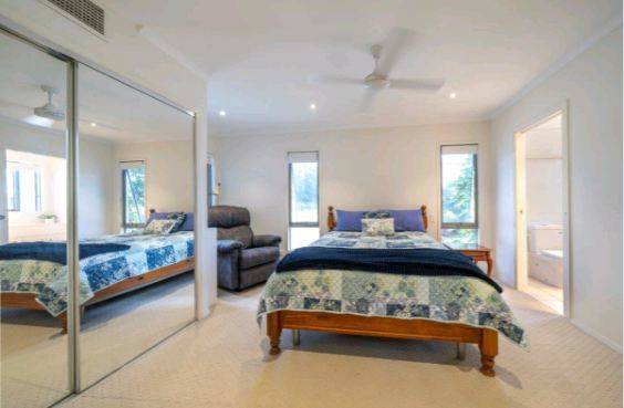 2 Barneys Point Road, Banora Point NSW 2486-2