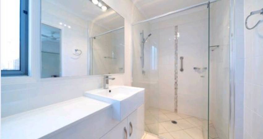 2 Barneys Point Road, Banora Point NSW 2486-1