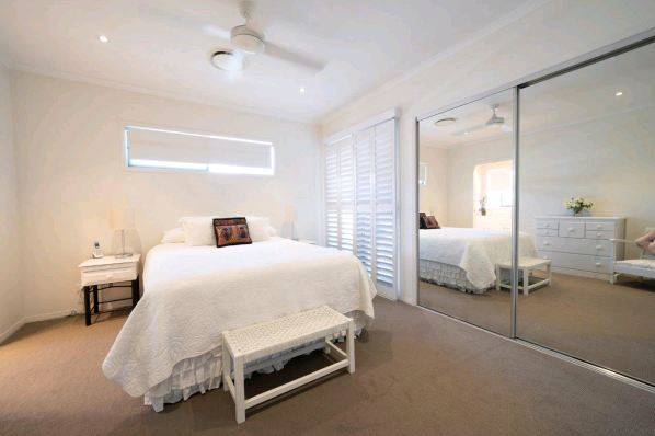 2 Barneys Point Road, Banora Point NSW 2486-2