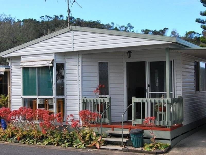 Y3 White Albatross Park NAMBUCCA HEADS NSW 2448 1