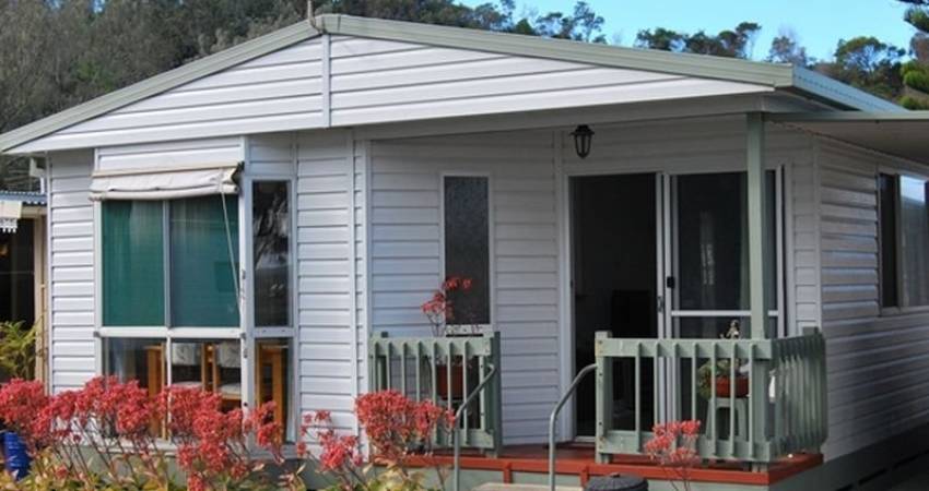 Y3 White Albatross Park NAMBUCCA HEADS NSW 2448 1