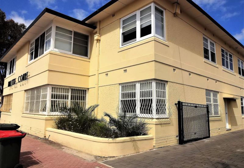 Art-deco apartment paradise in Glenelg South