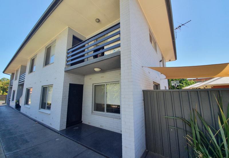 Awesome Location, Two Courtyards & Super Secure